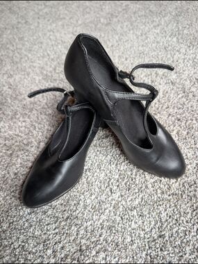 Capezio Dance/Character Shoes